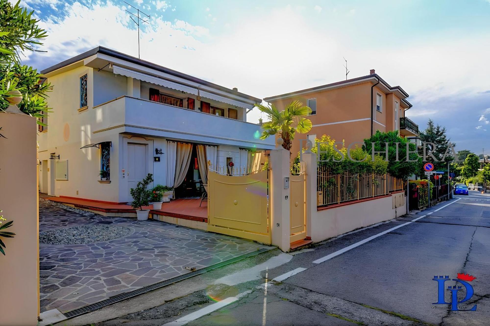Desenzanoloft Official Partner Marriott Homes & Villas - Garden & Pool Desenzano del Garda Exterior foto